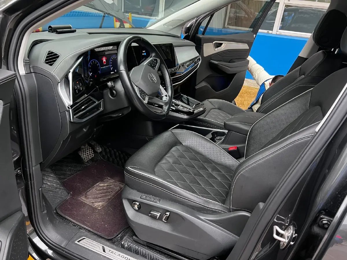 2021 Volkswagen Talagon 2.0T 220HP L4 7DCT,autocango,china used car exporter,china ev exporter,chinese used car exporter,chinese used ev exporter