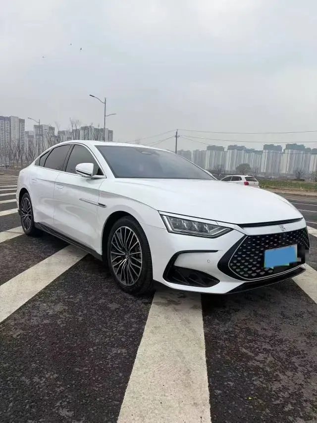 2022 Volkswagen Tiguan L 2.0T 186HP L4 7DCT,autocango,china used car exporter,china ev exporter,chinese used car exporter,chinese used ev exporter