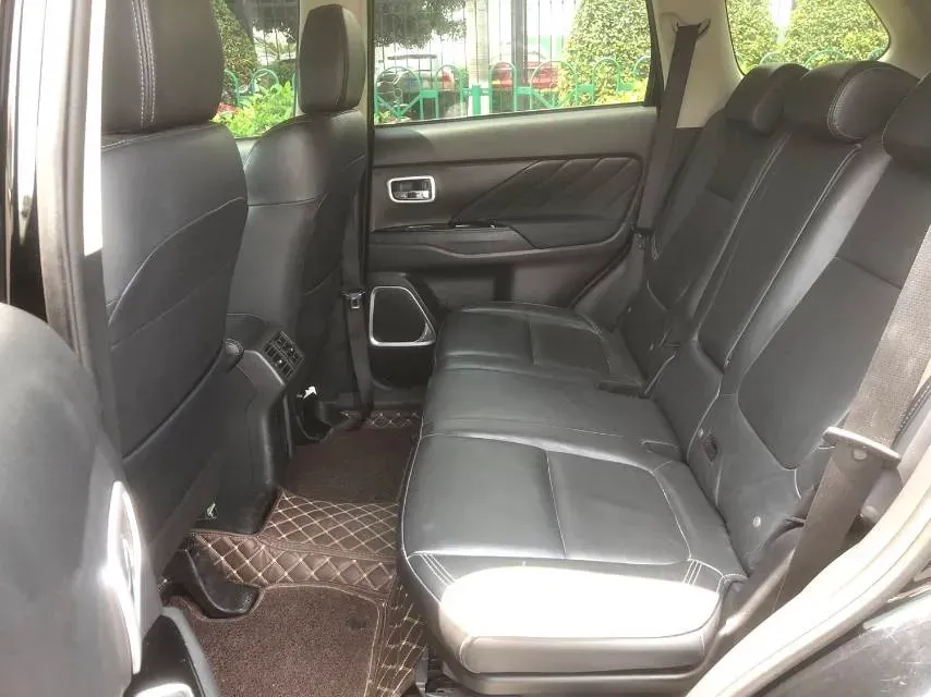 2019 Mitsubishi Outlander 2.0L 166HP L4 CVT,autocango,china used car exporter,china ev exporter,chinese used car exporter,chinese used ev exporter