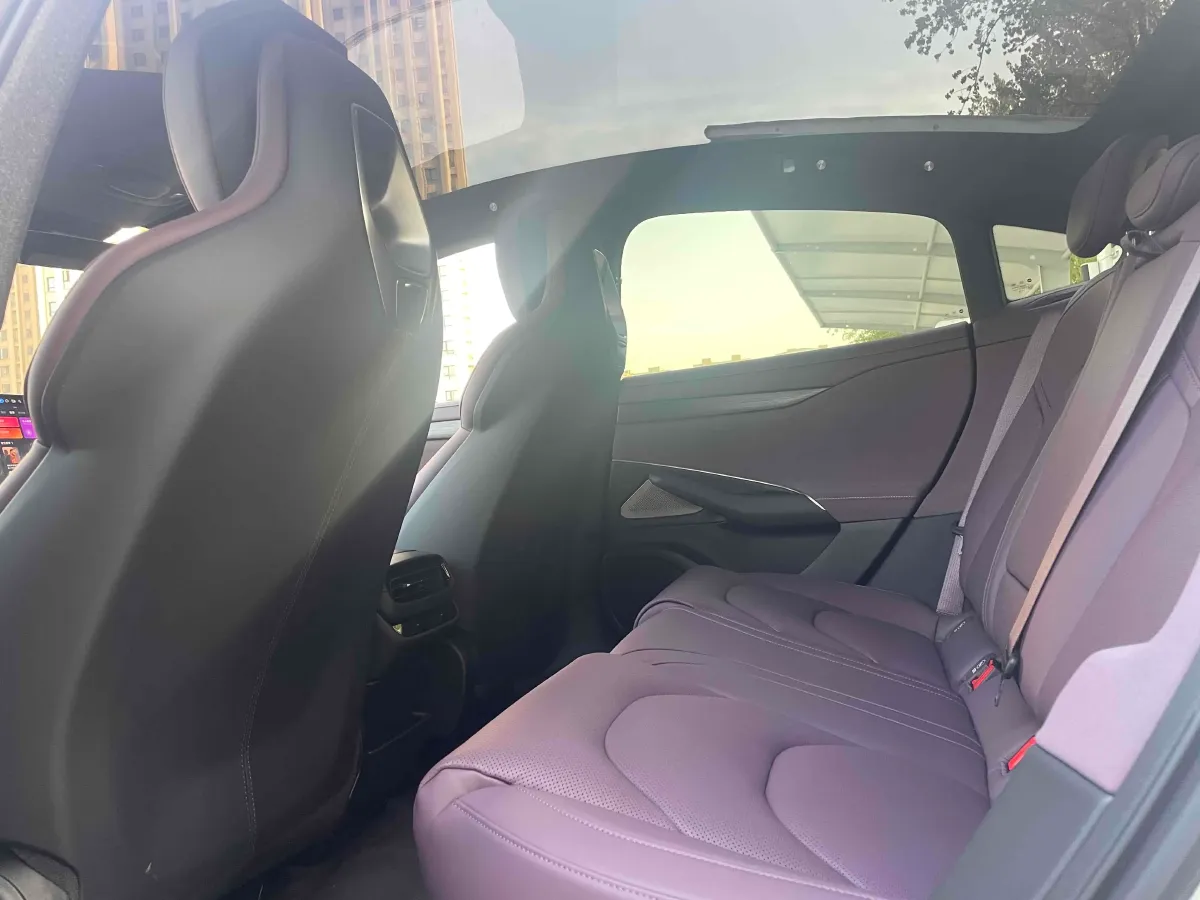 2024 MI SU7 BEV 73.6KWH,autocango,china used car exporter,china ev exporter,chinese used car exporter,chinese used ev exporter