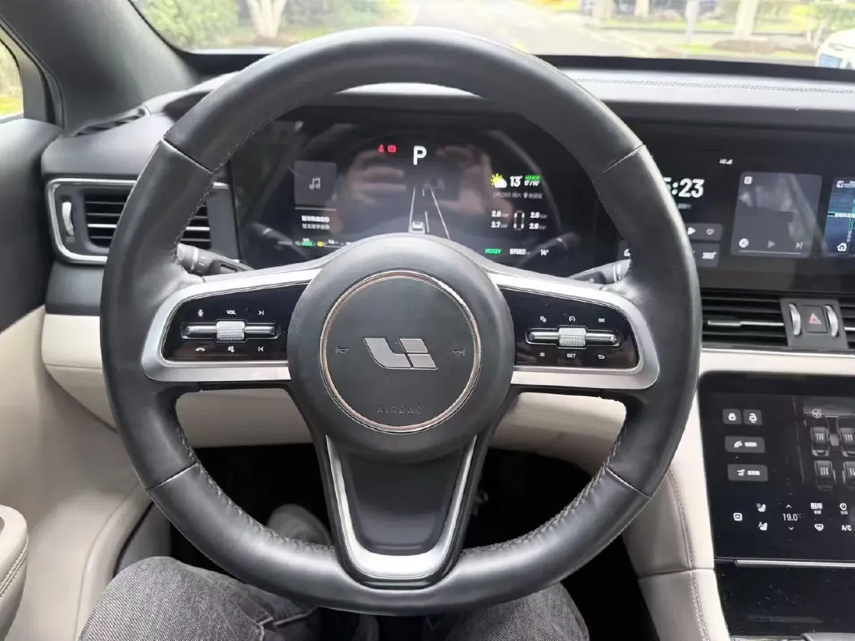 2021 Li ONE Range Extended 131HP REEV 40.5KWH,autocango,china used car exporter,china ev exporter,chinese used car exporter,chinese used ev exporter