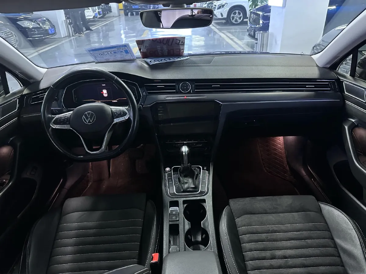 2021 Volkswagen Magotan 2.0T 186HP L4 7DCT,autocango,china used car exporter,china ev exporter,chinese used car exporter,chinese used ev exporter