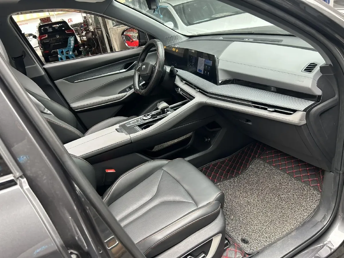 2023 ChangAn CS75 Plus 1.5T 188HP L4 8AT,autocango,china used car exporter,china ev exporter,chinese used car exporter,chinese used ev exporter