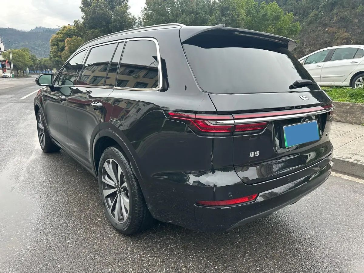 2021 Li ONE Range Extended 131HP REEV 40.5KWH,autocango,china used car exporter,china ev exporter,chinese used car exporter,chinese used ev exporter