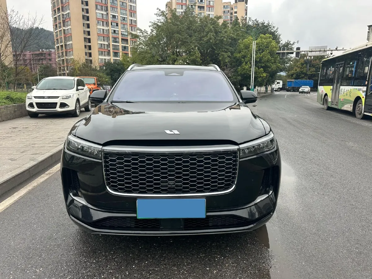 2021 Li ONE Range Extended 131HP REEV 40.5KWH,autocango,china used car exporter,china ev exporter,chinese used car exporter,chinese used ev exporter