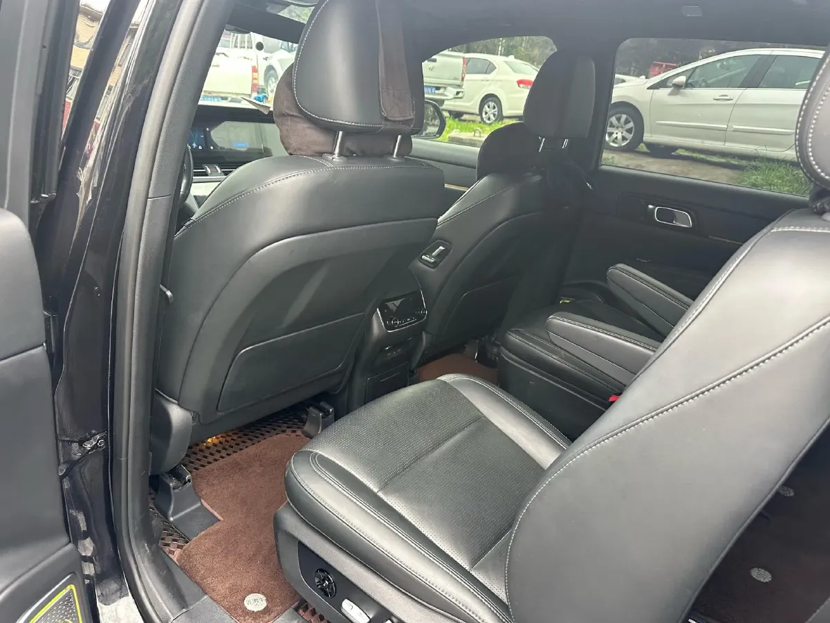 2021 Li ONE Range Extended 131HP REEV 40.5KWH,autocango,china used car exporter,china ev exporter,chinese used car exporter,chinese used ev exporter