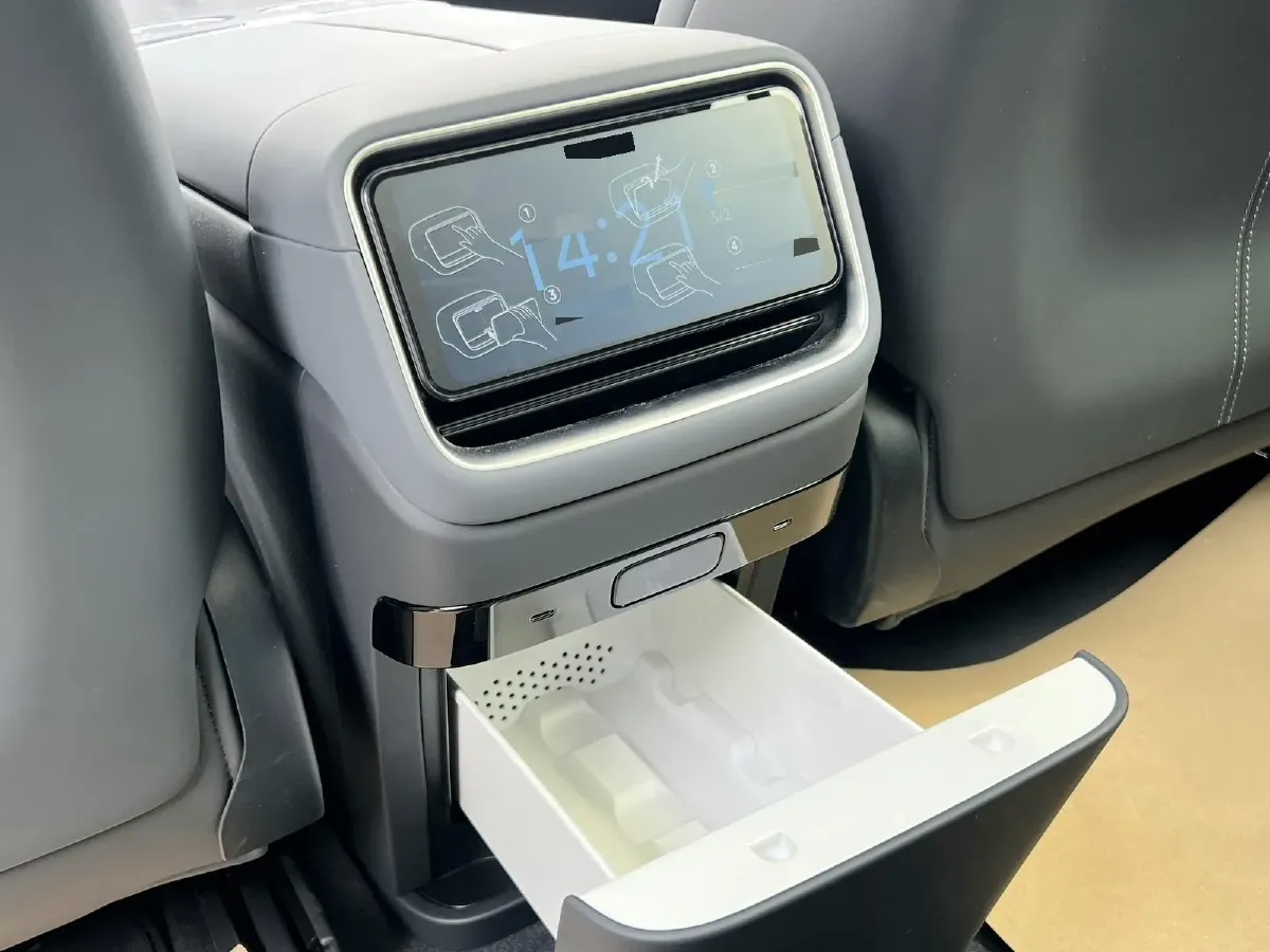 2025 MI YU7 BEV 96.3KWH,autocango,china used car exporter,china ev exporter,chinese used car exporter,chinese used ev exporter