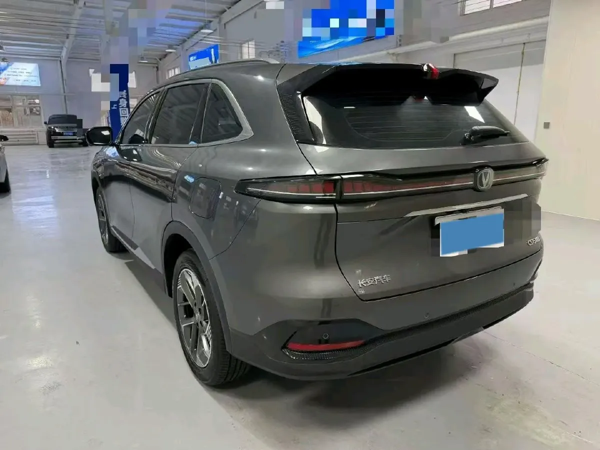 2025 ChangAn CS75 Plus 2.0T 233HP L4 8AT,autocango,china used car exporter,china ev exporter,chinese used car exporter,chinese used ev exporter