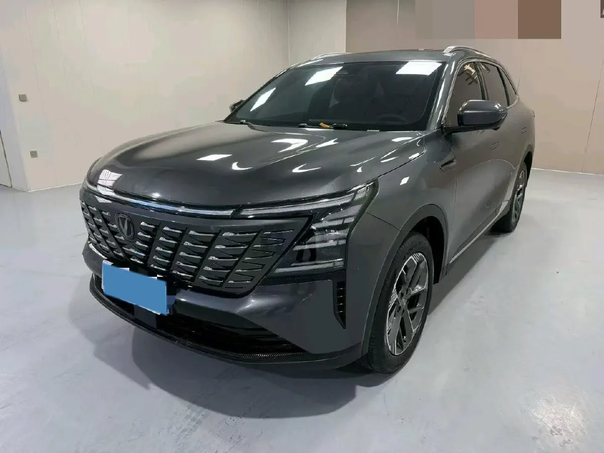 2025 ChangAn CS75 Plus 2.0T 233HP L4 8AT,autocango,china used car exporter,china ev exporter,chinese used car exporter,chinese used ev exporter