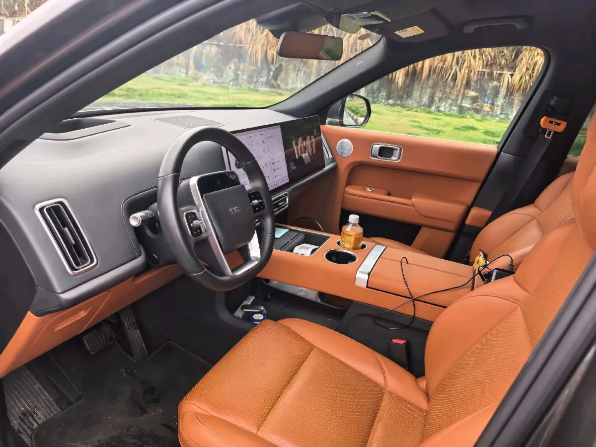 2023 Li L8 Range Extended 154HP REEV 40.9KWH,autocango,china used car exporter,china ev exporter,chinese used car exporter,chinese used ev exporter