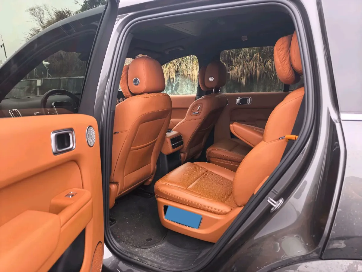 2023 Li L8 Range Extended 154HP REEV 40.9KWH,autocango,china used car exporter,china ev exporter,chinese used car exporter,chinese used ev exporter