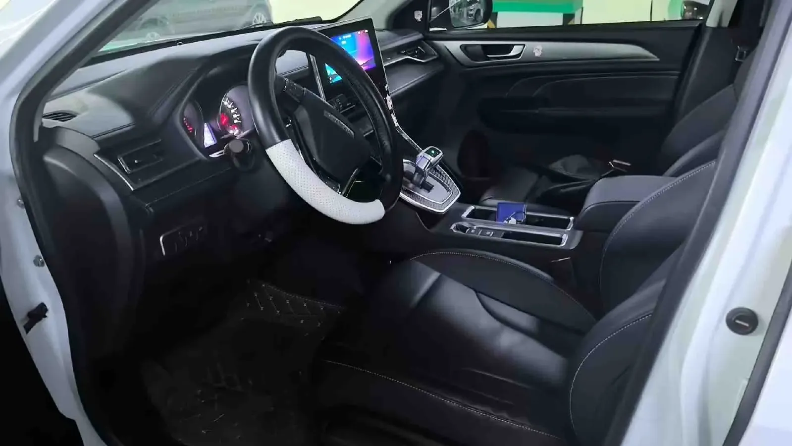 2023 Haval M6 1.5T 150HP L4 7DCT,autocango,china used car exporter,china ev exporter,chinese used car exporter,chinese used ev exporter