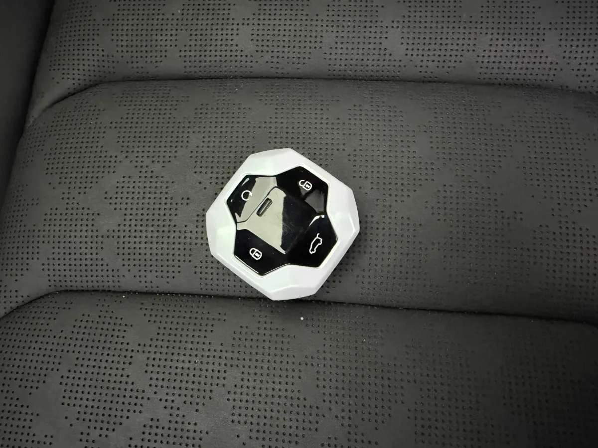 2024 Volkswagen ID.4 Crozz BEV 55.7KWH,autocango,china used car exporter,china ev exporter,chinese used car exporter,chinese used ev exporter