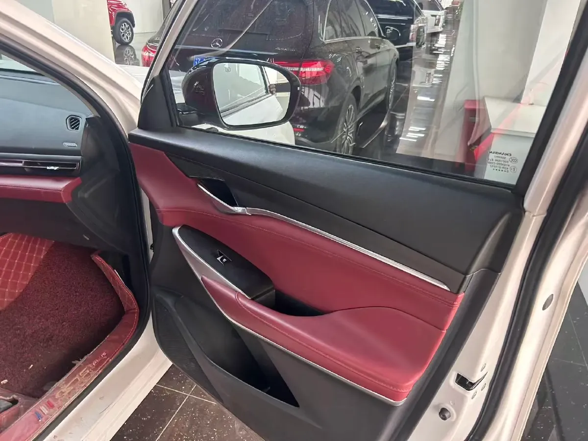 2020 ChangAn CS75 Plus 2.0T 233HP L4 8AT,autocango,china used car exporter,china ev exporter,chinese used car exporter,chinese used ev exporter