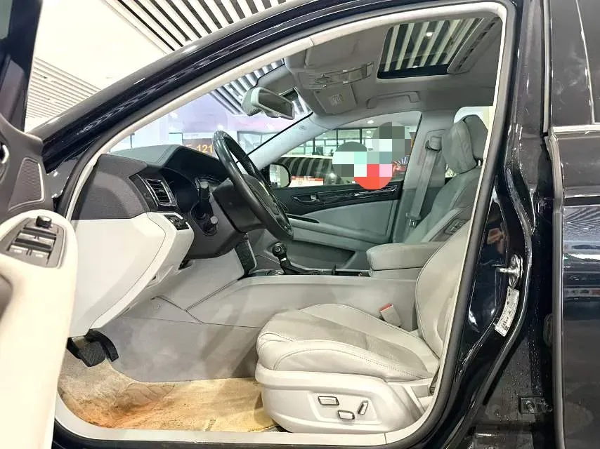 2019 HongQi H7 2.0T 204HP L4 6AT,autocango,china used car exporter,china ev exporter,chinese used car exporter,chinese used ev exporter