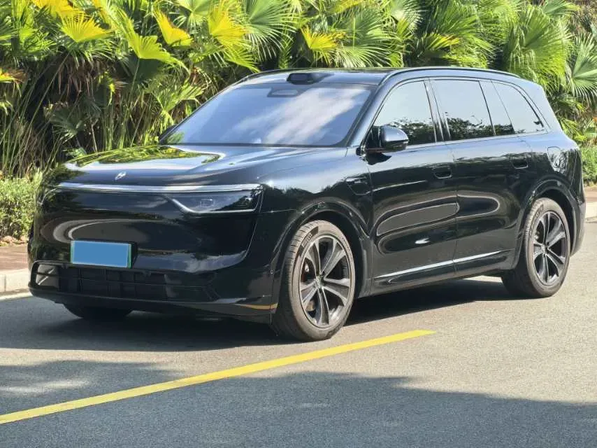 2025 AITO AITO M8 REEV 160HP REEV 53.4KWH,autocango,china used car exporter,china ev exporter,chinese used car exporter,chinese used ev exporter