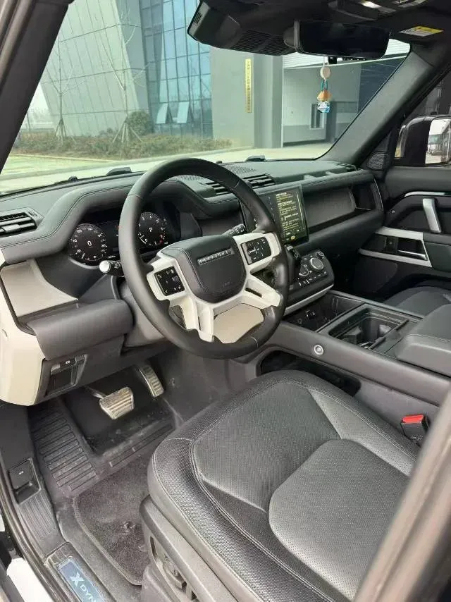 2024 Land Rover Defender 3.0T 400HP L6 8AT,autocango,china used car exporter,china ev exporter,chinese used car exporter,chinese used ev exporter