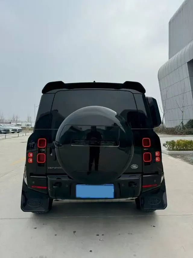 2024 Land Rover Defender 3.0T 400HP L6 8AT,autocango,china used car exporter,china ev exporter,chinese used car exporter,chinese used ev exporter