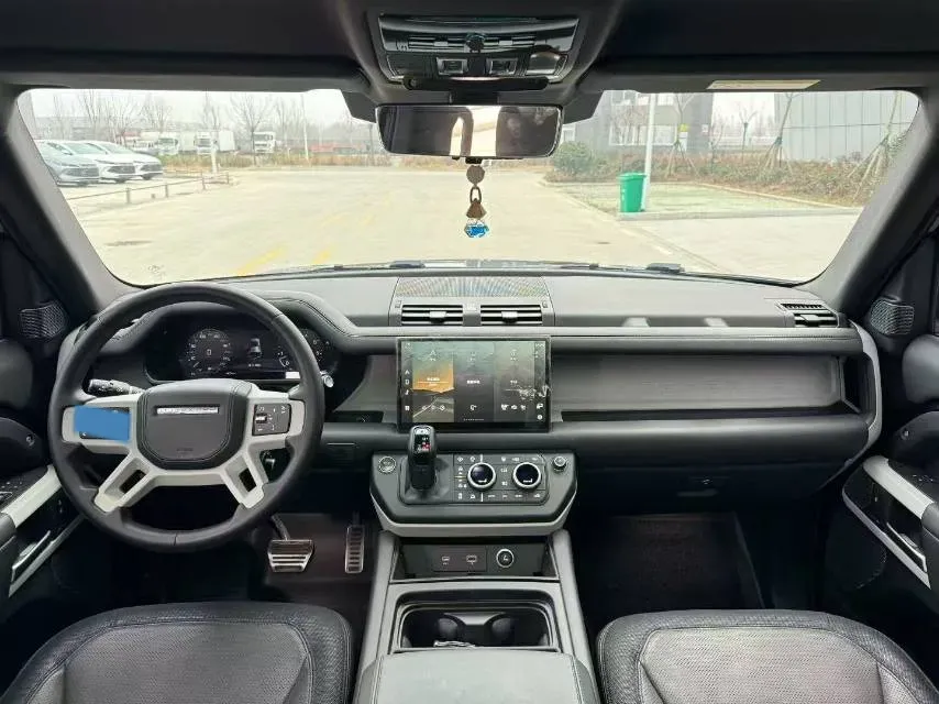 2024 Land Rover Defender 3.0T 400HP L6 8AT,autocango,china used car exporter,china ev exporter,chinese used car exporter,chinese used ev exporter