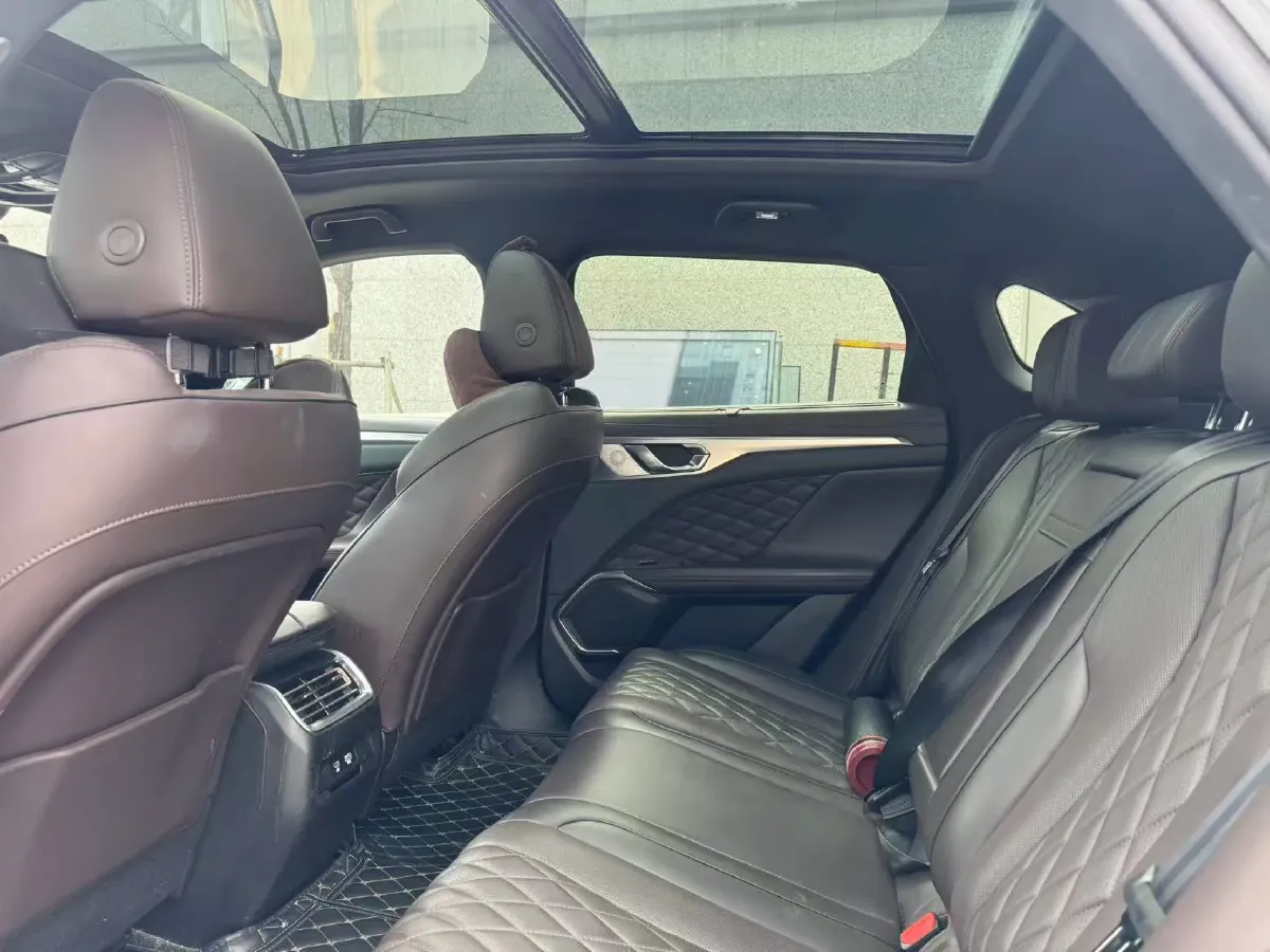 2022 WEY Mocha 1.5T 156HP L4 2DHT PHEV 39.67KWH,autocango,china used car exporter,china ev exporter,chinese used car exporter,chinese used ev exporter