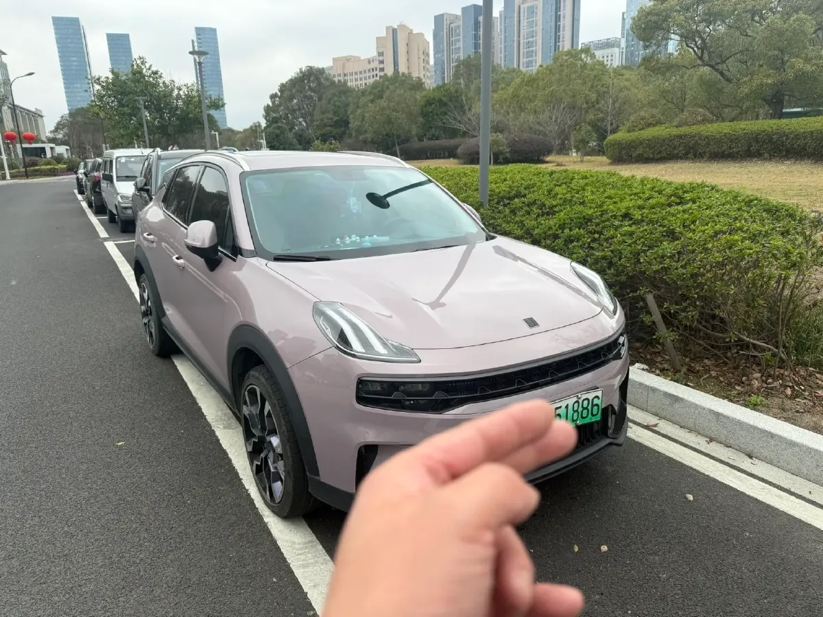 2022 Roewe i6 MAX BEV 61.1KWH,autocango,china used car exporter,china ev exporter,chinese used car exporter,chinese used ev exporter
