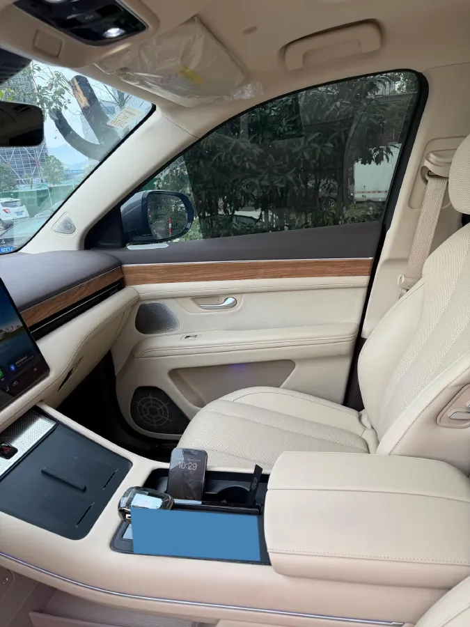 2024 AITO AITO M7 1.5T 152HP L4 REEV 42KWH,autocango,china used car exporter,china ev exporter,chinese used car exporter,chinese used ev exporter