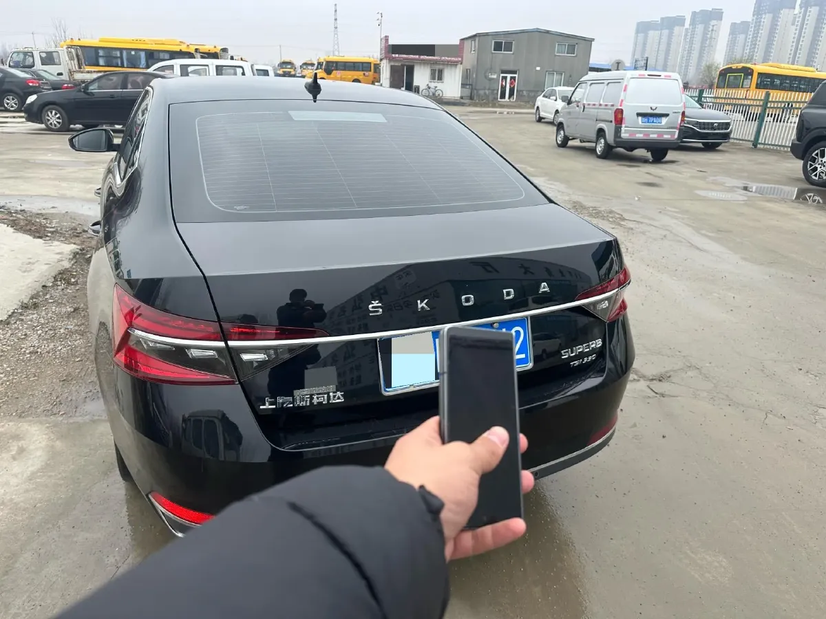 2022 Skoda Superb 2.0T 186HP L4 7DCT,autocango,china used car exporter,china ev exporter,chinese used car exporter,chinese used ev exporter