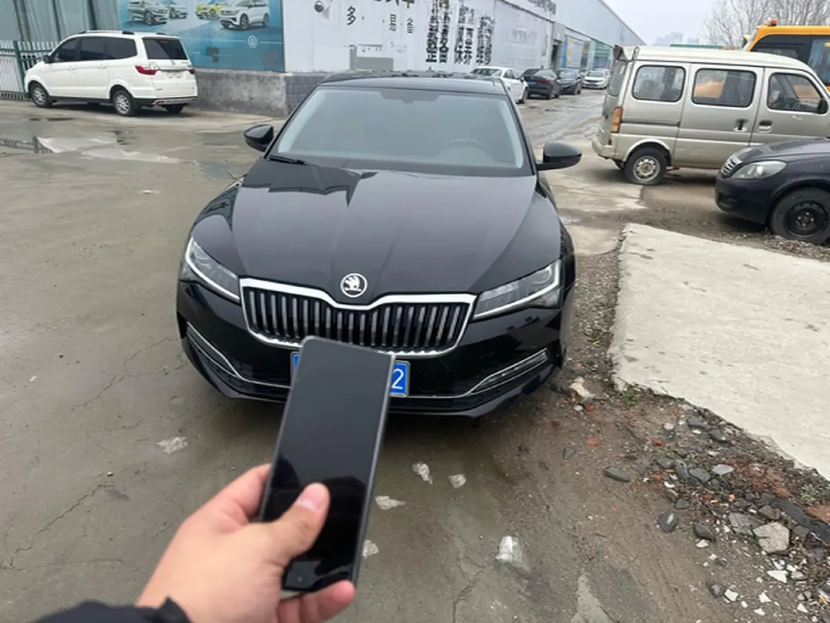 2022 Skoda Superb 2.0T 186HP L4 7DCT,autocango,china used car exporter,china ev exporter,chinese used car exporter,chinese used ev exporter