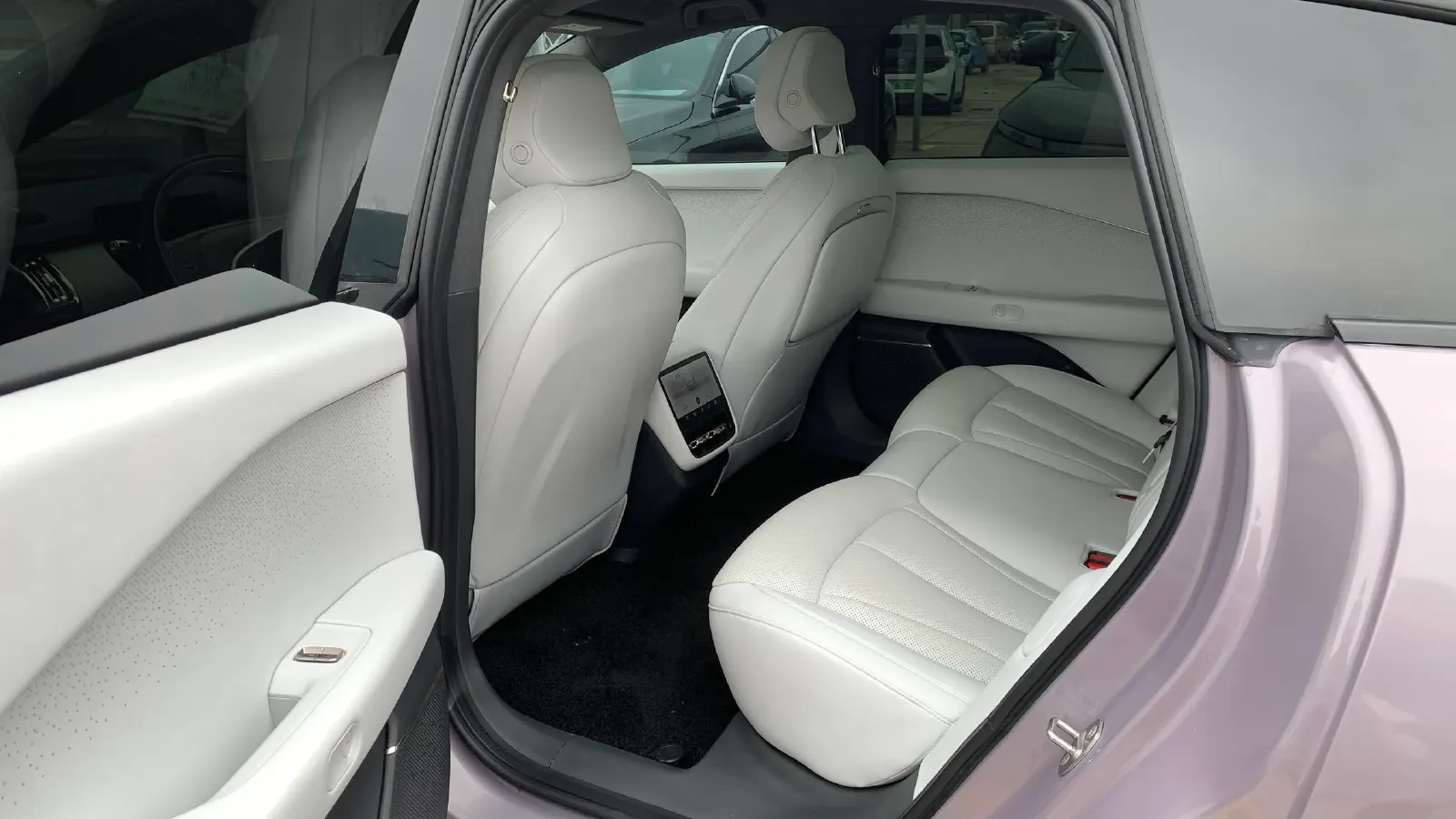 2024 Xpeng P7+ BEV 60.7KWH,autocango,china used car exporter,china ev exporter,chinese used car exporter,chinese used ev exporter