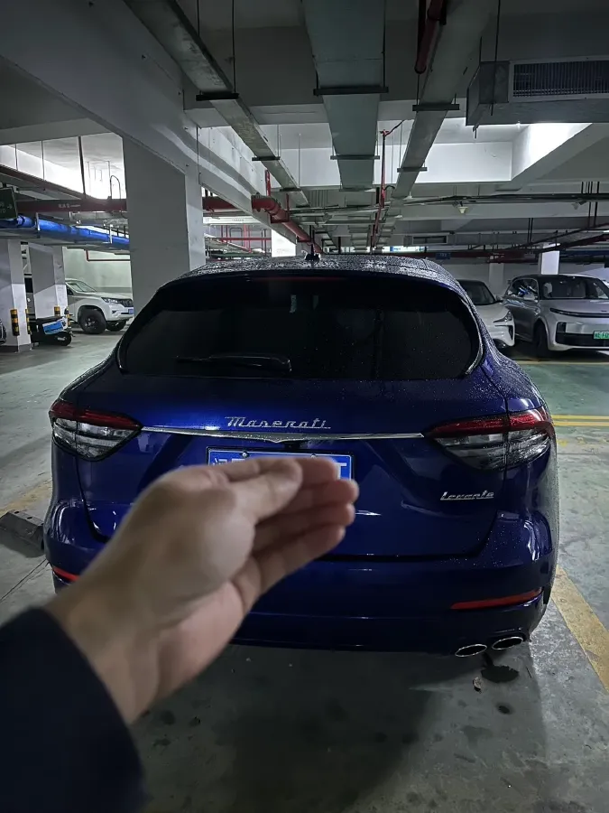 2022 Maserati Levante 2.0T 330HP L4 8AT,autocango,china used car exporter,china ev exporter,chinese used car exporter,chinese used ev exporter