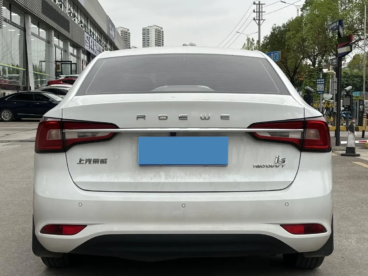 2020 Roewe i5 1.5L 120HP L4 5MT,autocango,china used car exporter,china ev exporter,chinese used car exporter,chinese used ev exporter
