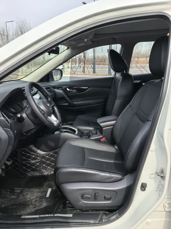 2020 Nissan X-Trail 2.0L 154HP L4 CVT,autocango,china used car exporter,china ev exporter,chinese used car exporter,chinese used ev exporter