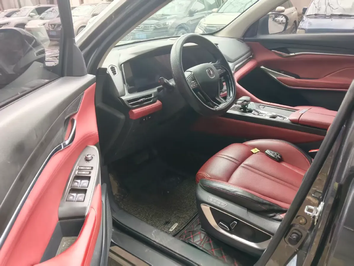 2020 ChangAn CS75 Plus 2.0T 233HP L4 8AT,autocango,china used car exporter,china ev exporter,chinese used car exporter,chinese used ev exporter