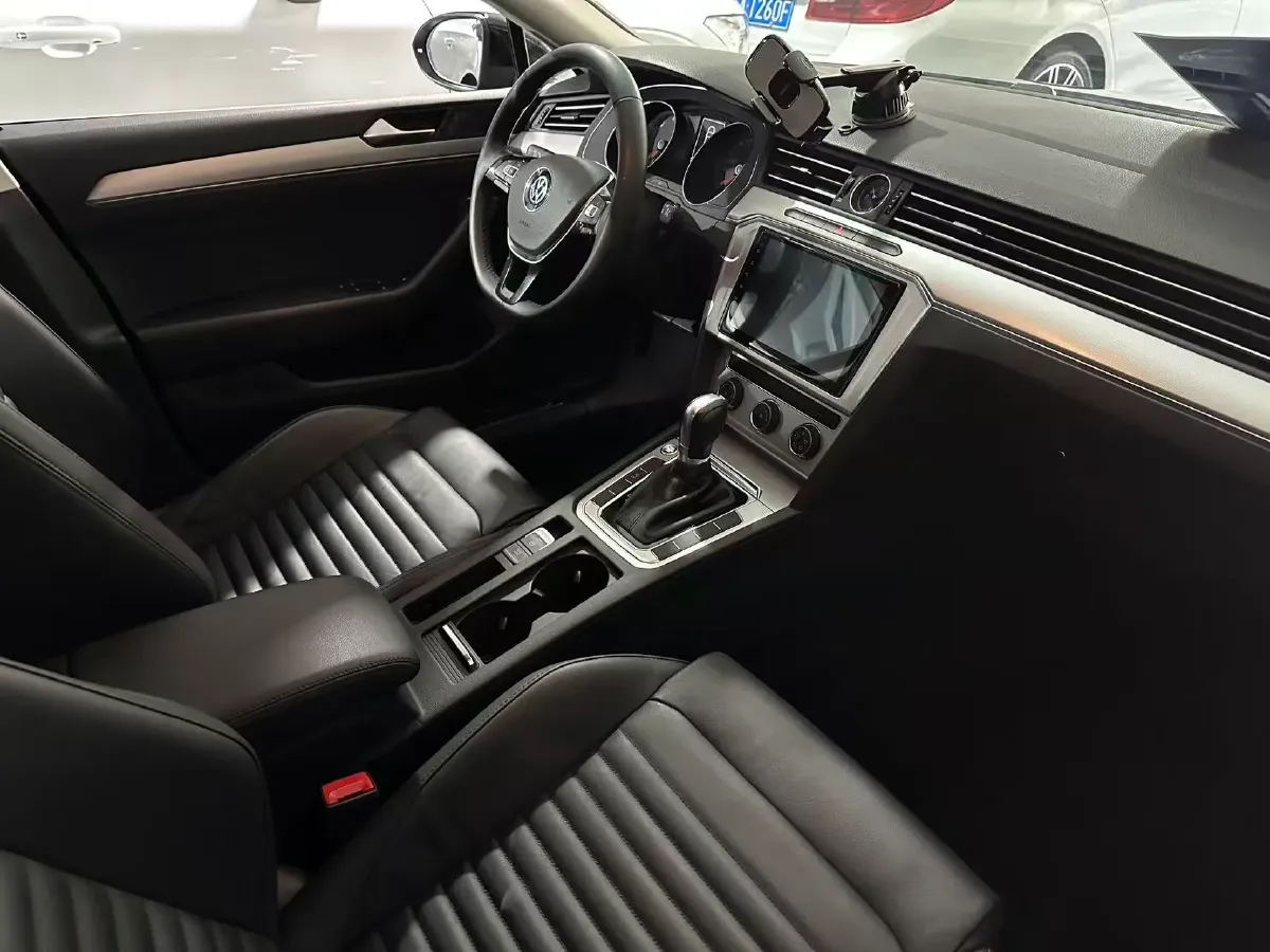 2019 Citroen C6 1.6T 170HP L4 6AT,autocango,china used car exporter,china ev exporter,chinese used car exporter,chinese used ev exporter