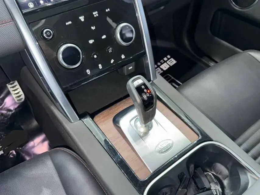 2020 Land Rover Discovery Sport 2.0T 249HP L4 9AT,autocango,china used car exporter,china ev exporter,chinese used car exporter,chinese used ev exporter