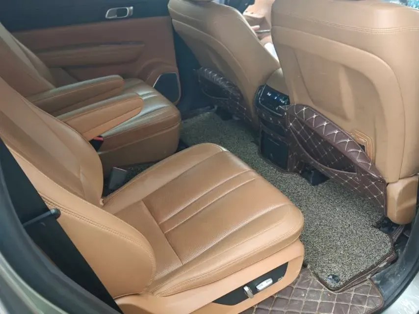 2020 Li ONE Range Extended 131HP REEV 40.5KWH,autocango,china used car exporter,china ev exporter,chinese used car exporter,chinese used ev exporter