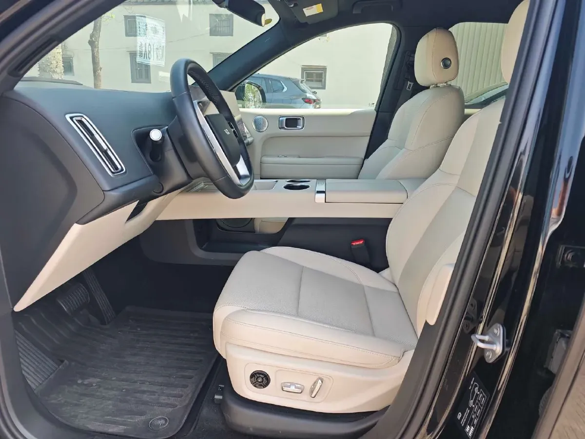 2024 Li L6 Range Extended 154HP L4 REEV 36.8KWH,autocango,china used car exporter,china ev exporter,chinese used car exporter,chinese used ev exporter