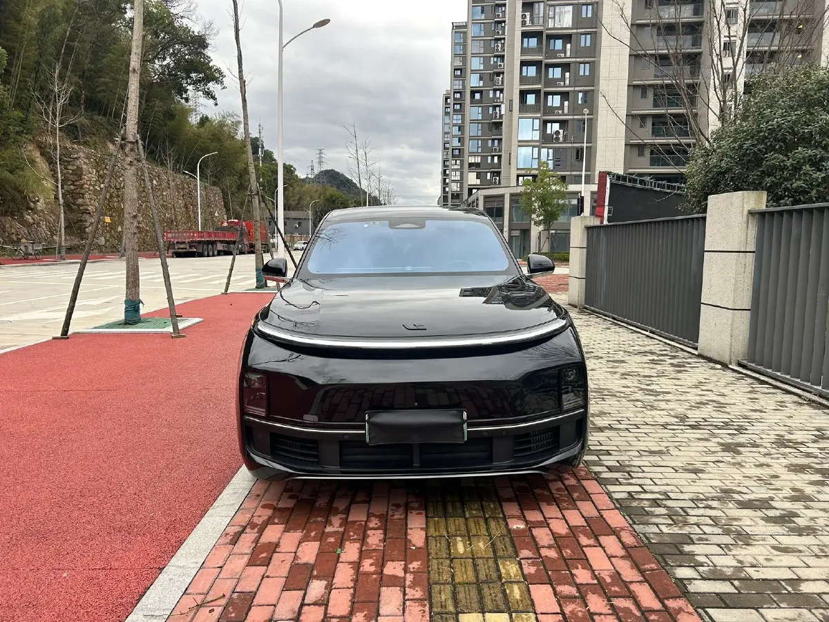 2023 Li L8 Range Extended 154HP REEV 40.9KWH,autocango,china used car exporter,china ev exporter,chinese used car exporter,chinese used ev exporter