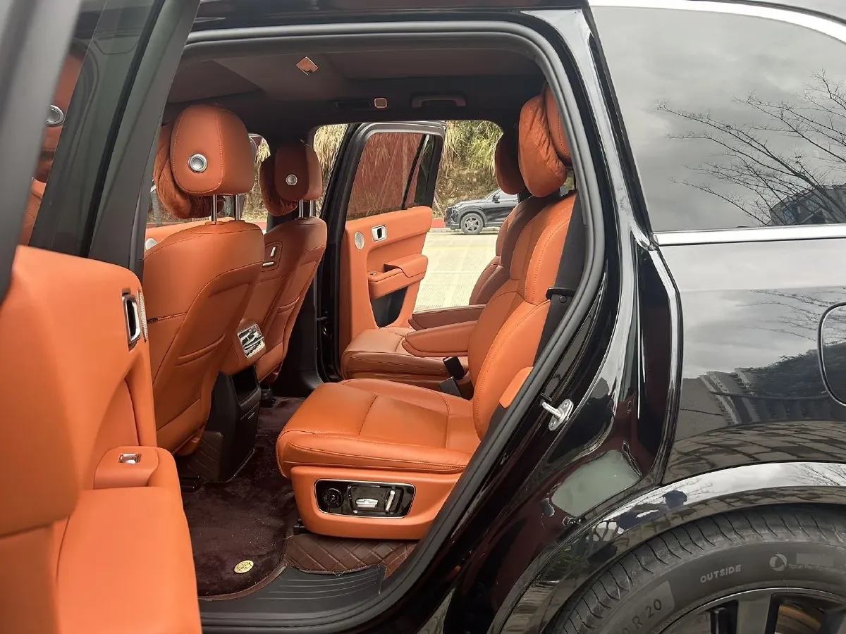 2023 Li L8 Range Extended 154HP REEV 40.9KWH,autocango,china used car exporter,china ev exporter,chinese used car exporter,chinese used ev exporter