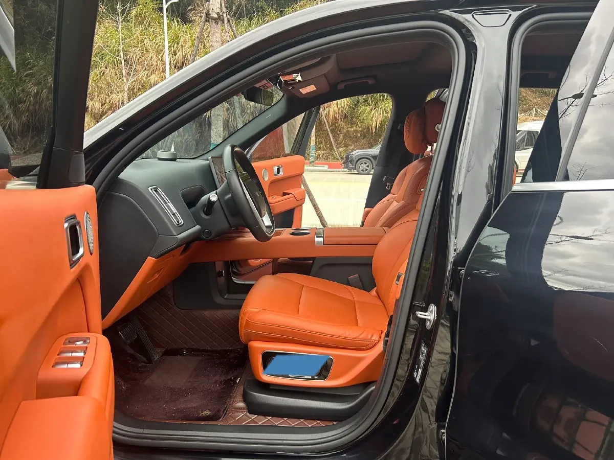 2023 Li L8 Range Extended 154HP REEV 40.9KWH,autocango,china used car exporter,china ev exporter,chinese used car exporter,chinese used ev exporter