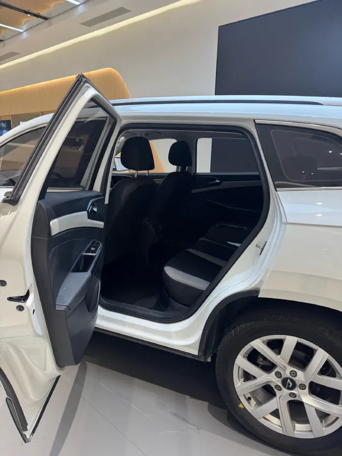 2023 Jetta VS7 1.4T 150HP L4 6AT,autocango,china used car exporter,china ev exporter,chinese used car exporter,chinese used ev exporter