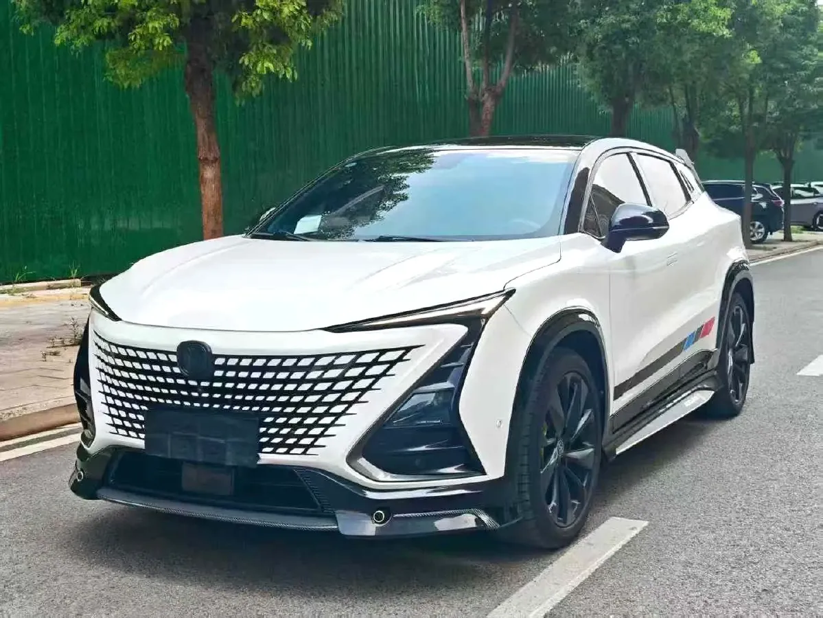 2022 ChangAn UNI-T 1.5T 188HP L4 7DCT,autocango,china used car exporter,china ev exporter,chinese used car exporter,chinese used ev exporter