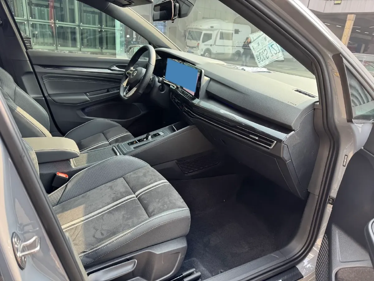 2023 Volkswagen Golf 1.4T 150HP L4 7DCT,autocango,china used car exporter,china ev exporter,chinese used car exporter,chinese used ev exporter