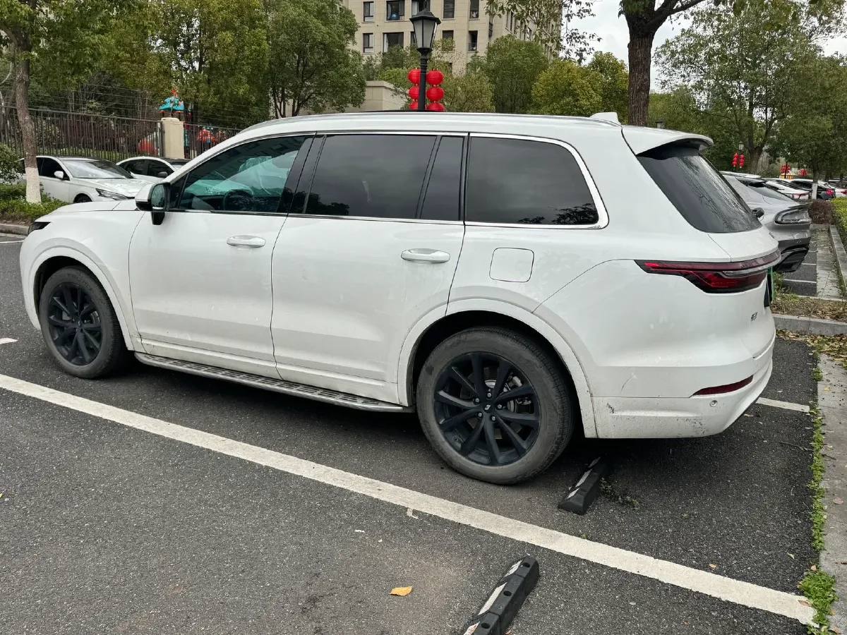 2020 Li ONE Range Extended 131HP REEV 40.5KWH,autocango,china used car exporter,china ev exporter,chinese used car exporter,chinese used ev exporter