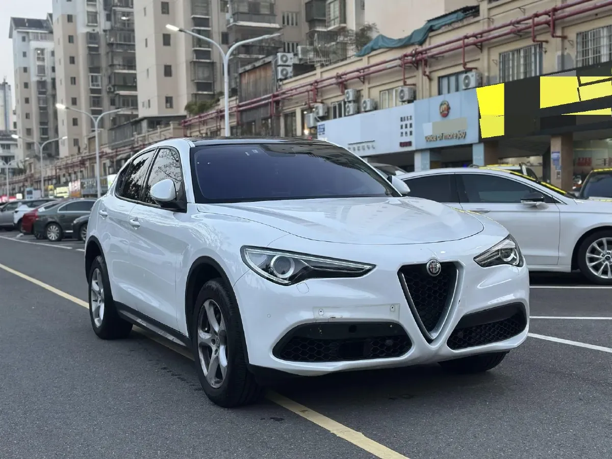 2017 Jaguar XE 2.0T 240HP L4 8AT,autocango,china used car exporter,china ev exporter,chinese used car exporter,chinese used ev exporter