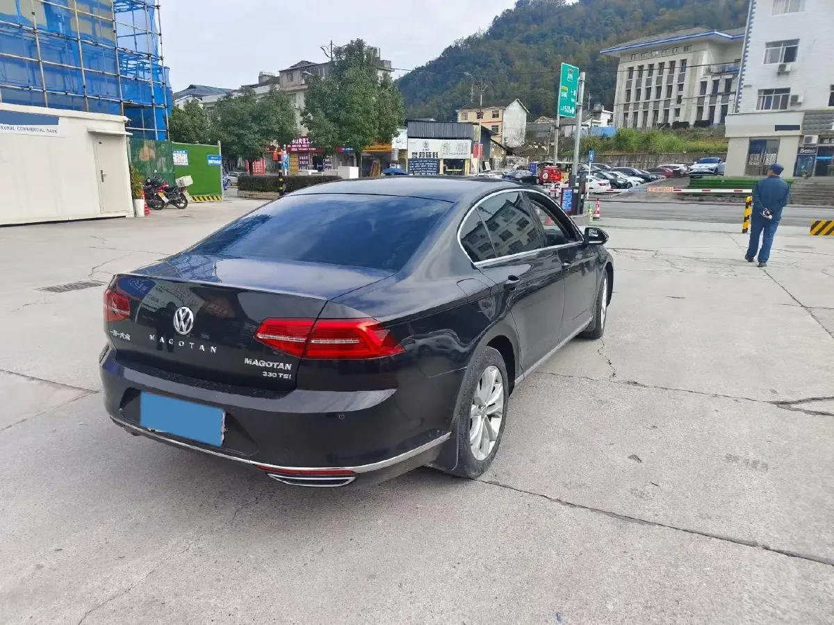 2018 Volkswagen Magotan 1.8T 180HP L4 7DCT,autocango,china used car exporter,china ev exporter,chinese used car exporter,chinese used ev exporter