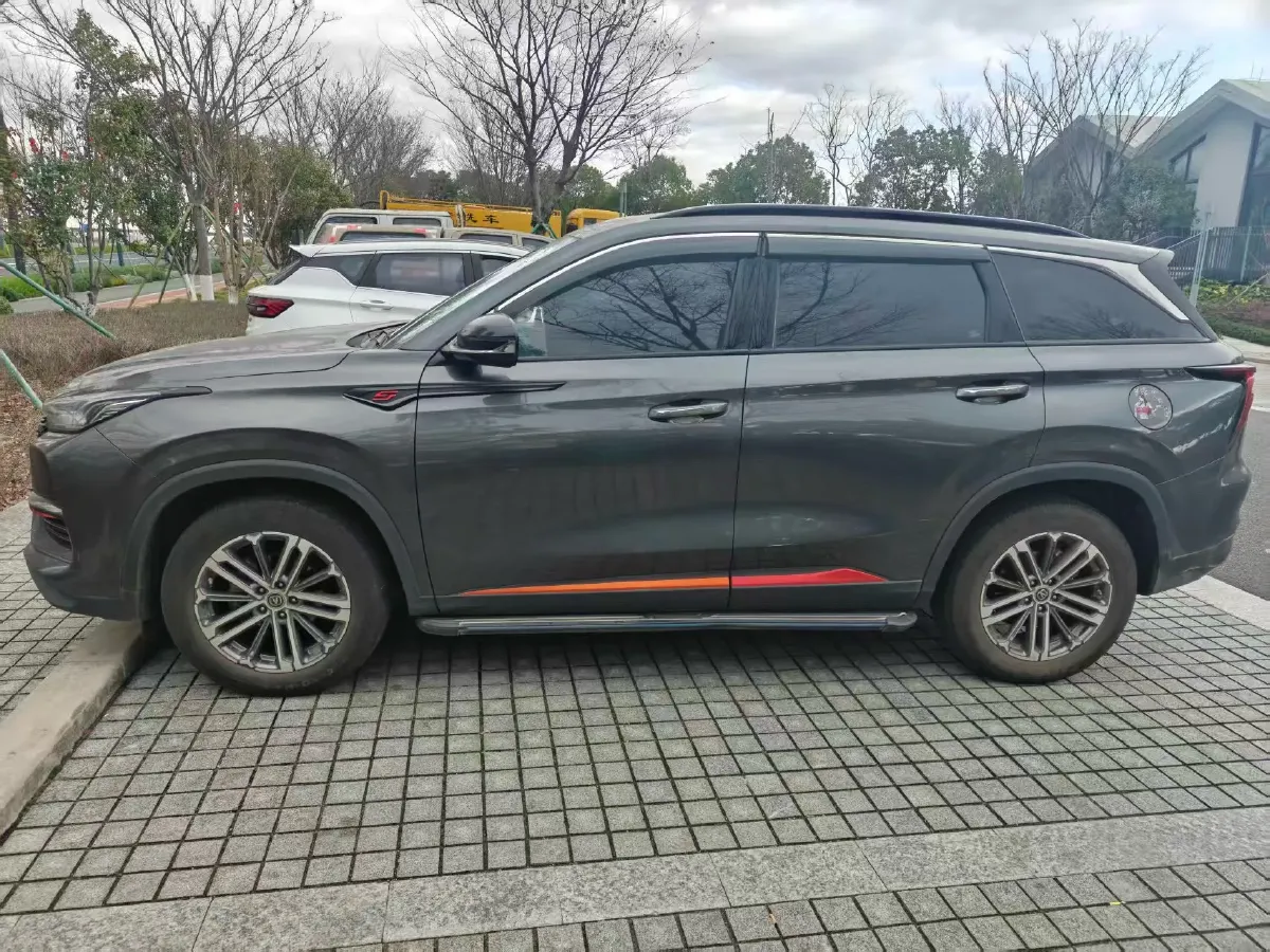 2021 ChangAn CS75 Plus 1.5T 178HP L4 6AT,autocango,china used car exporter,china ev exporter,chinese used car exporter,chinese used ev exporter