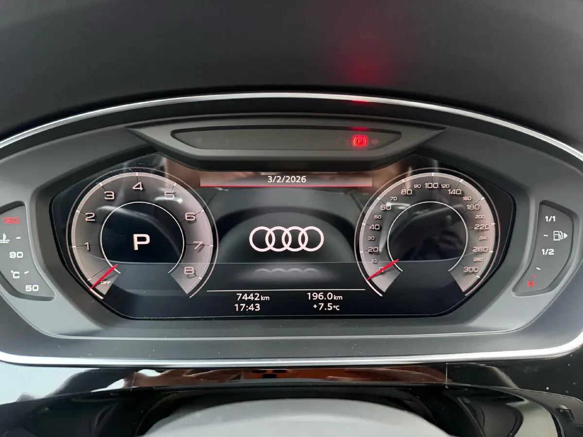 2025 Audi A8 2.0T 265HP L4 8AT,autocango,china used car exporter,china ev exporter,chinese used car exporter,chinese used ev exporter