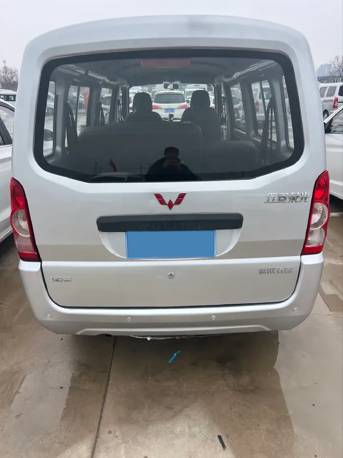 2017 WuLing RongGuang 1.5L 107HP L4 5MT,autocango,china used car exporter,china ev exporter,chinese used car exporter,chinese used ev exporter