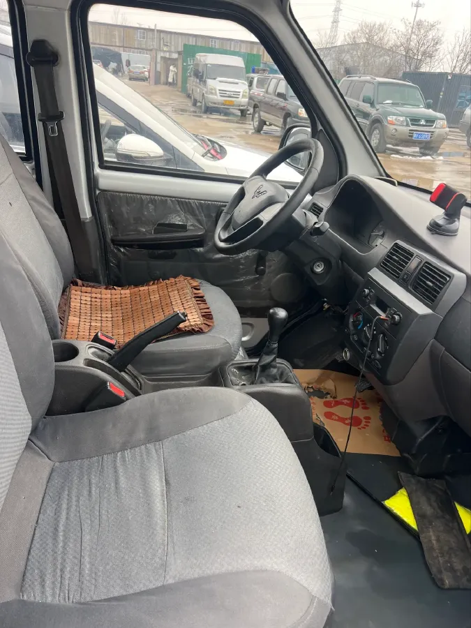 2017 WuLing RongGuang 1.5L 107HP L4 5MT,autocango,china used car exporter,china ev exporter,chinese used car exporter,chinese used ev exporter